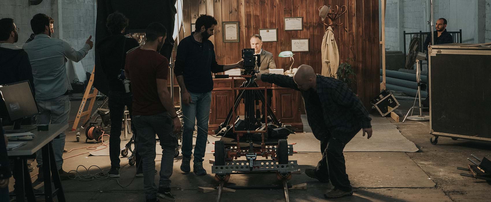 Combine CGI with Practical Effects to create the Best VFX